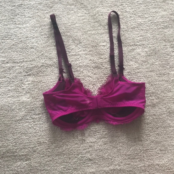 Cute purple lace bra, never worn - Picture 2 of 2